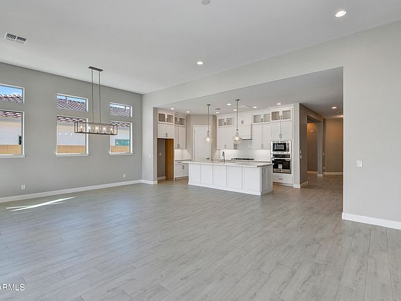 4th image of 21408 W HILLCREST Boulevard