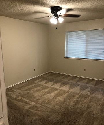 3rd image of 4214 Desert Gold Dr