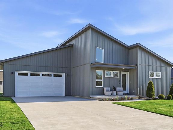 2nd image of 404 Sandmar Drive