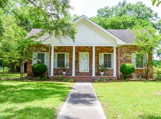 913 Spring St, Waynesboro, MS 39367