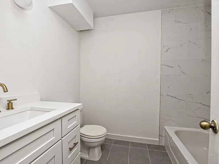 17607 Klamath Falls Dr — Photo 18