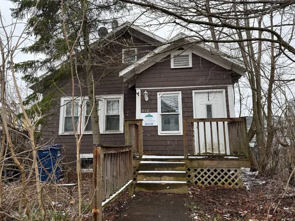 216 Lennox Ave, Syracuse, NY 13210