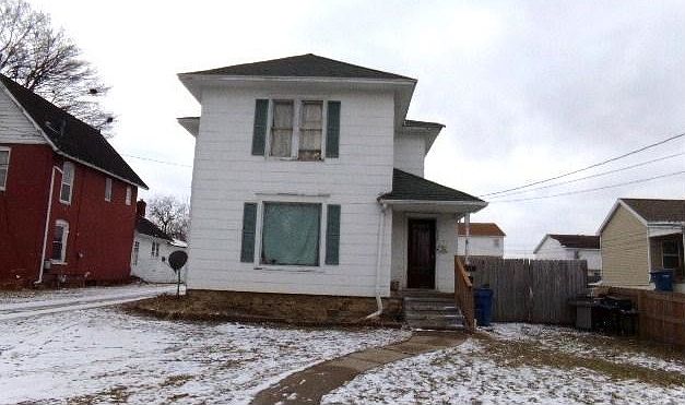 1st image of 313 N Superior St