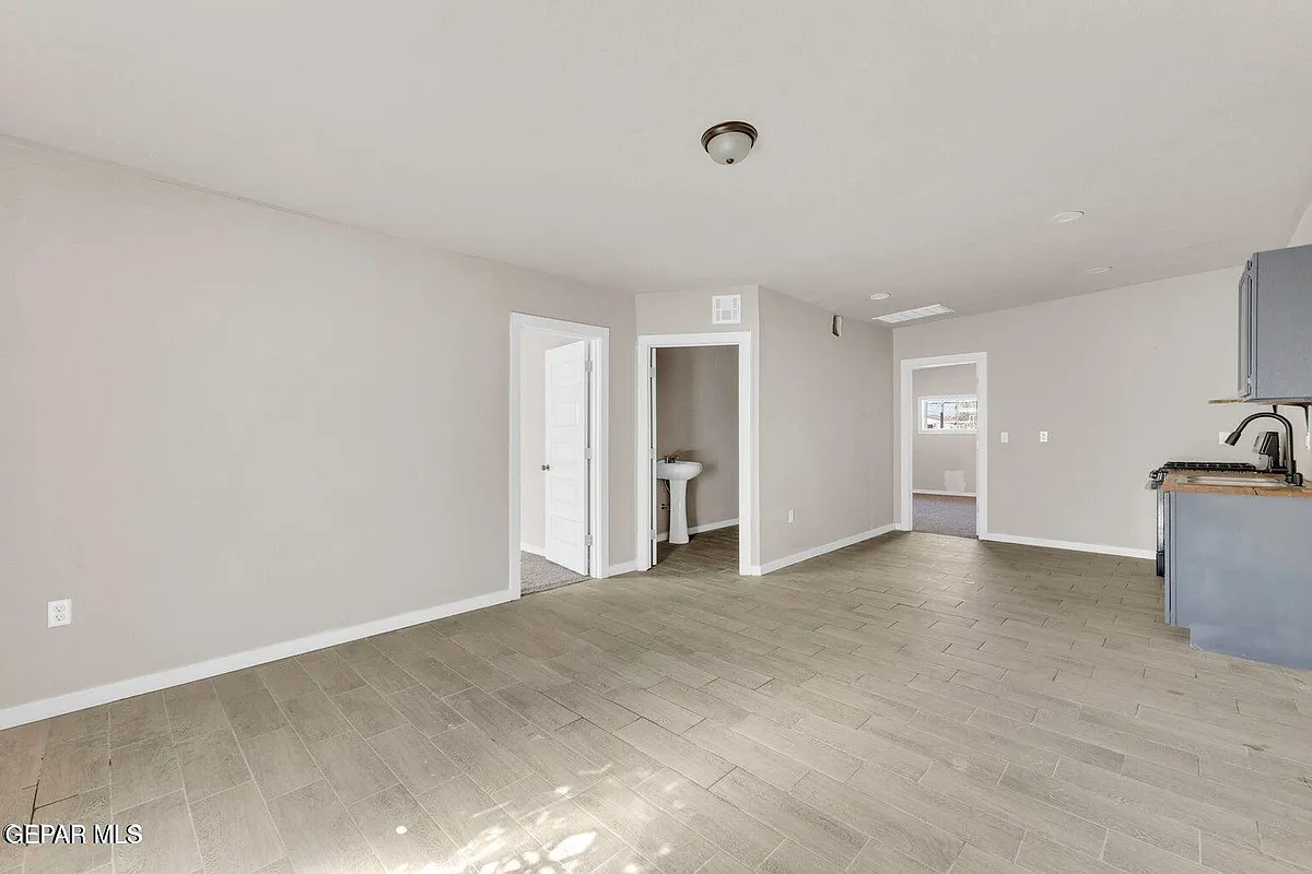 Building Photo - 8827 Mount Elbert Dr #4
