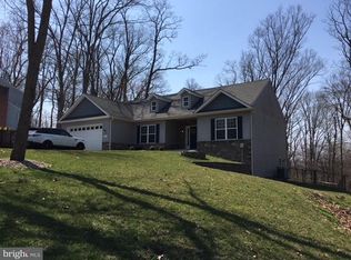 597 Tussey Dr, Chambersburg, PA 17202
