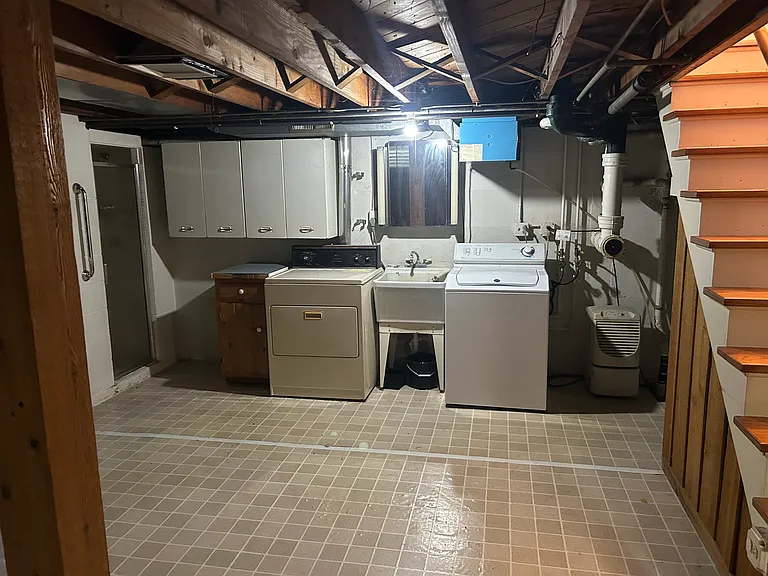 1015 Morton St — Photo 10