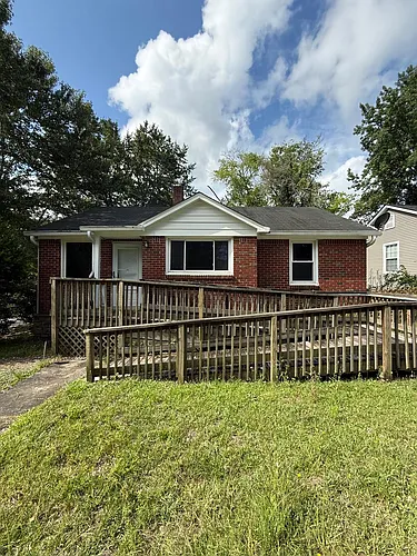 228 Lakeside Ave Photo 1