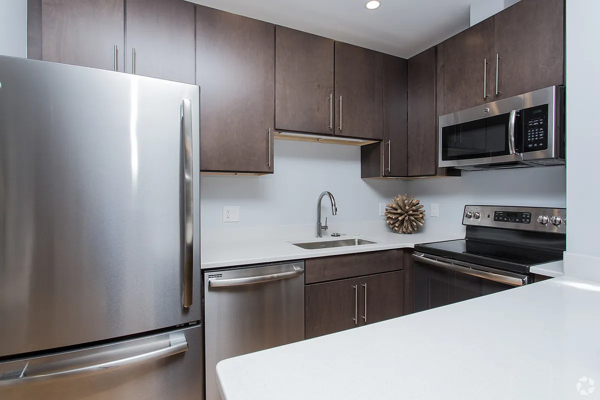 Building Photo - 13 W Central St #9