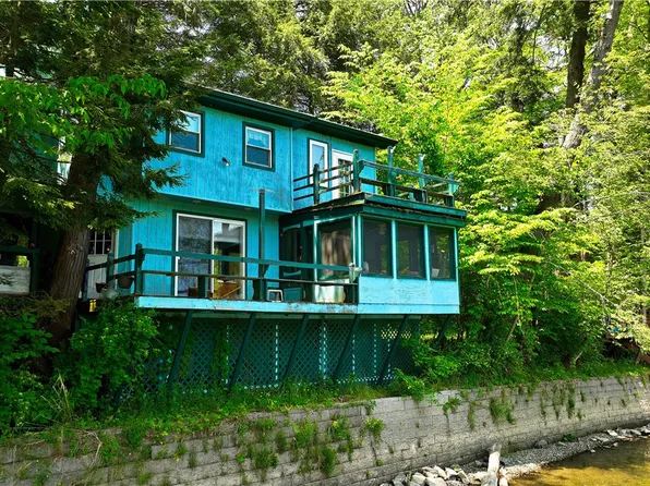197 Twin Bridges Rd, Oxford, NY 13830