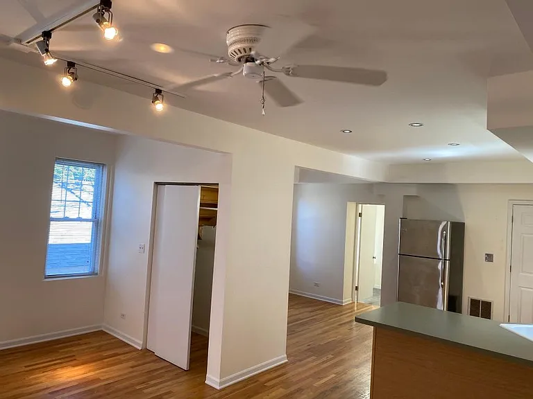 2135 N Leavitt St #2-CH — Photo 2