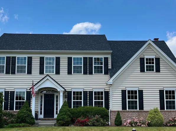 7151 Mount Vernon Dr, Zionsville, PA 18062