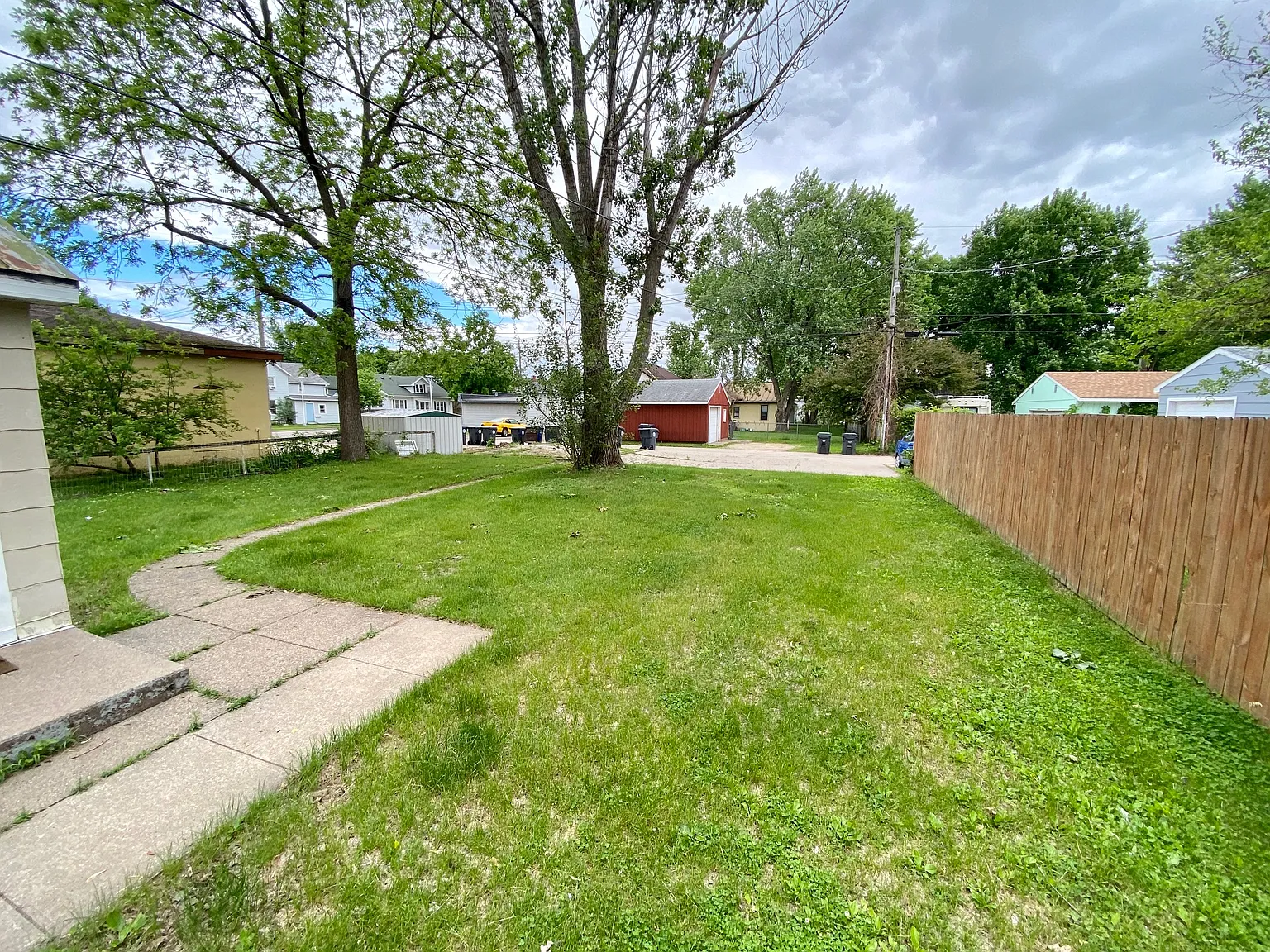 3 bed, $1,050 — Photo 4