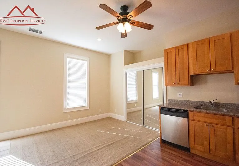 272 Washington St #6 — Photo 3