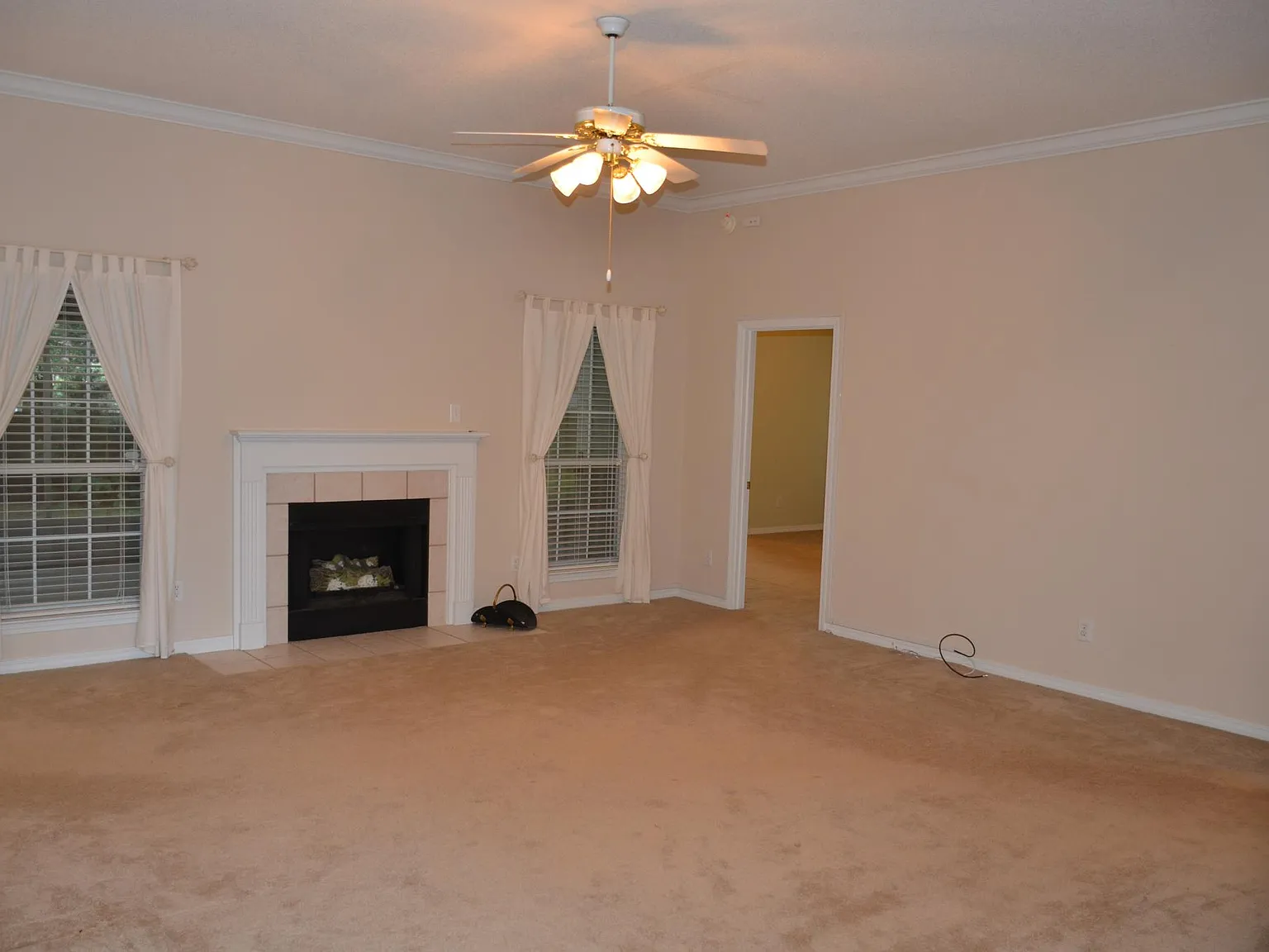 9602 Nottingham Ct — Photo 3