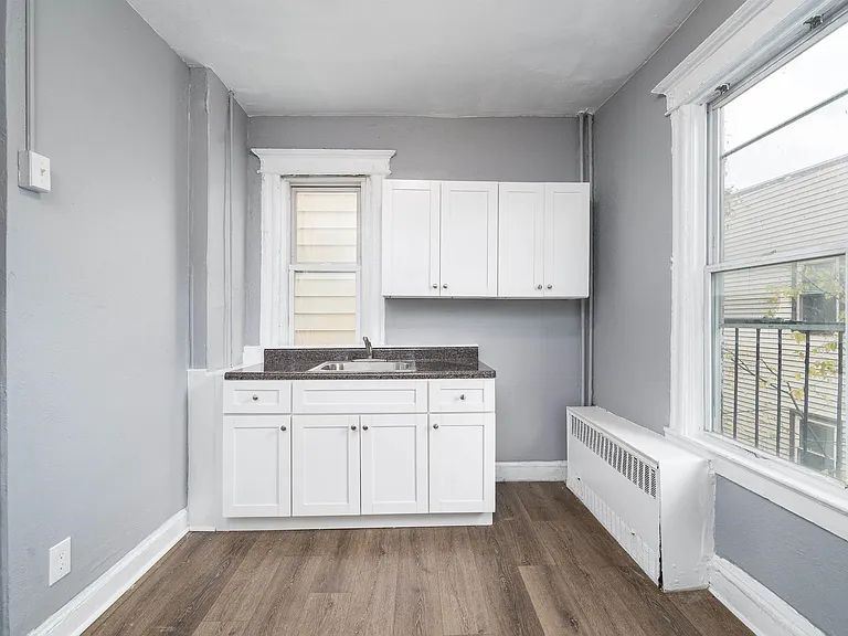 164 Highland Ave #4 — Photo 8