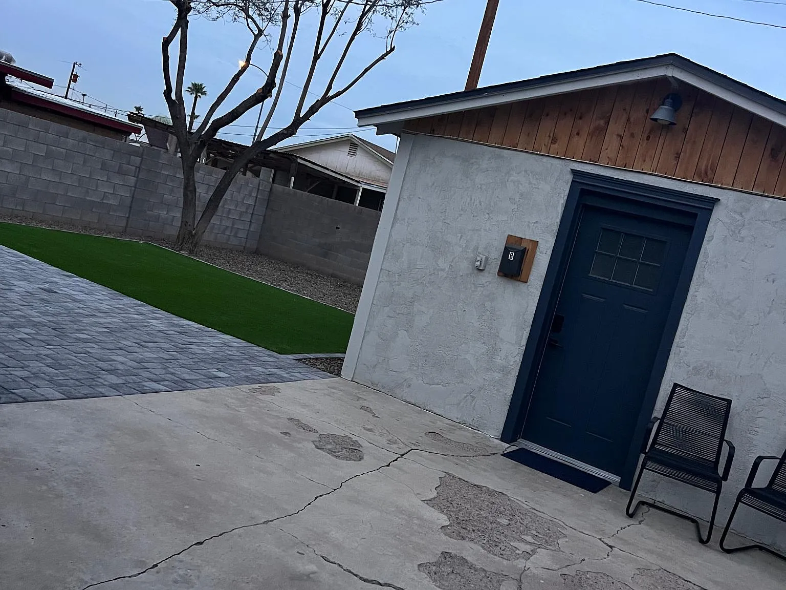 2606 E Roosevelt St — Photo 1