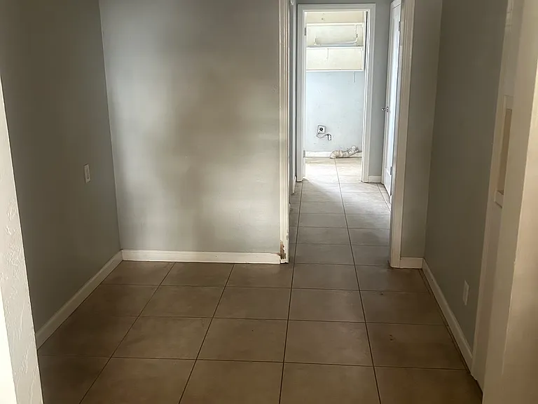 2210 Concord Ln #1 — Photo 4