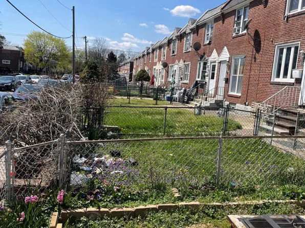 227 Weymouth Rd, Darby, PA 19023