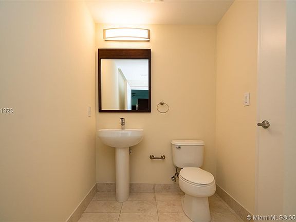 4th image of 1900 N Bayshore Dr APT 3219