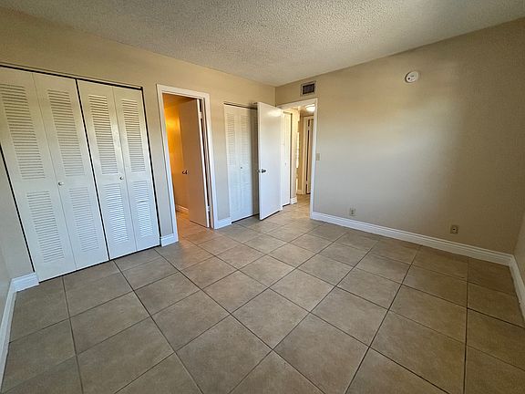 3rd image of 8451 S 19th St Unit 8