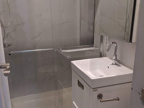 4th image of 345 W 16th St #54