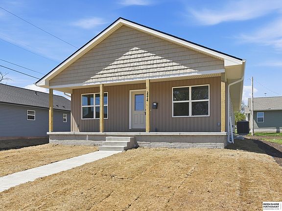 3rd image of 2214 N 26th St