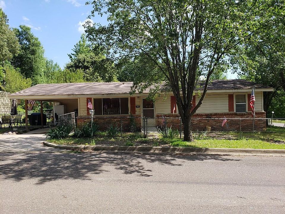 1st image of 502 E 10th St