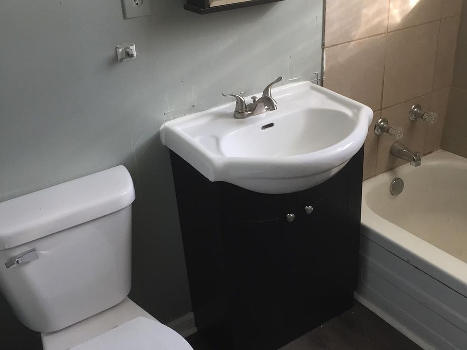 2nd image of 6817 S Champlain Ave #1