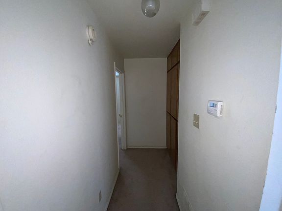 4th image of 201 Meadowview Ln #A