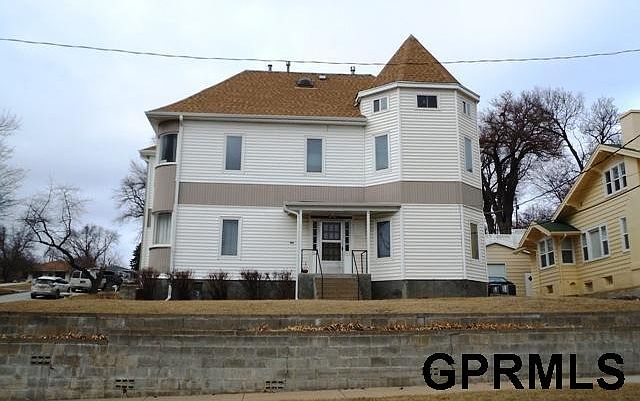 1st image of 701 E Huron St