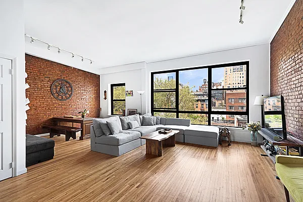 Sold by Compass | media 2