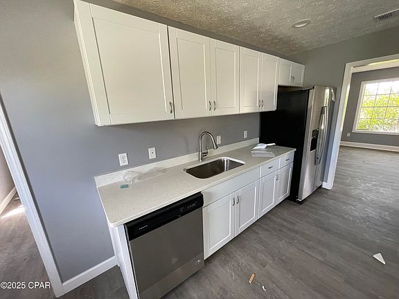 5th image of 5217 N Lakewood Dr