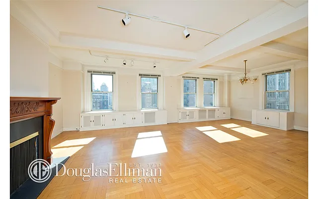 Sold by Douglas Elliman | media 26