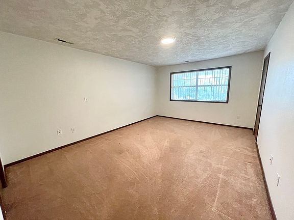 3rd image of 1441 S Pennsylvania Ave APT 4