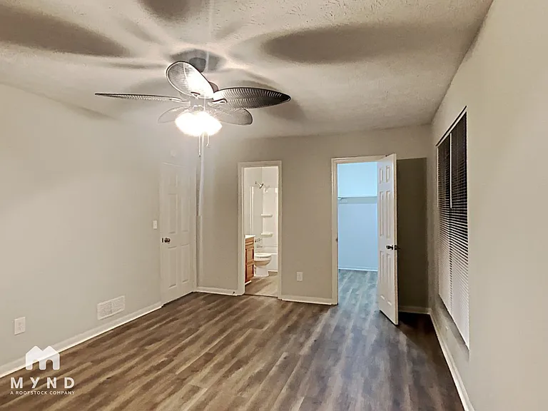 785 Edenton Ct — Photo 9