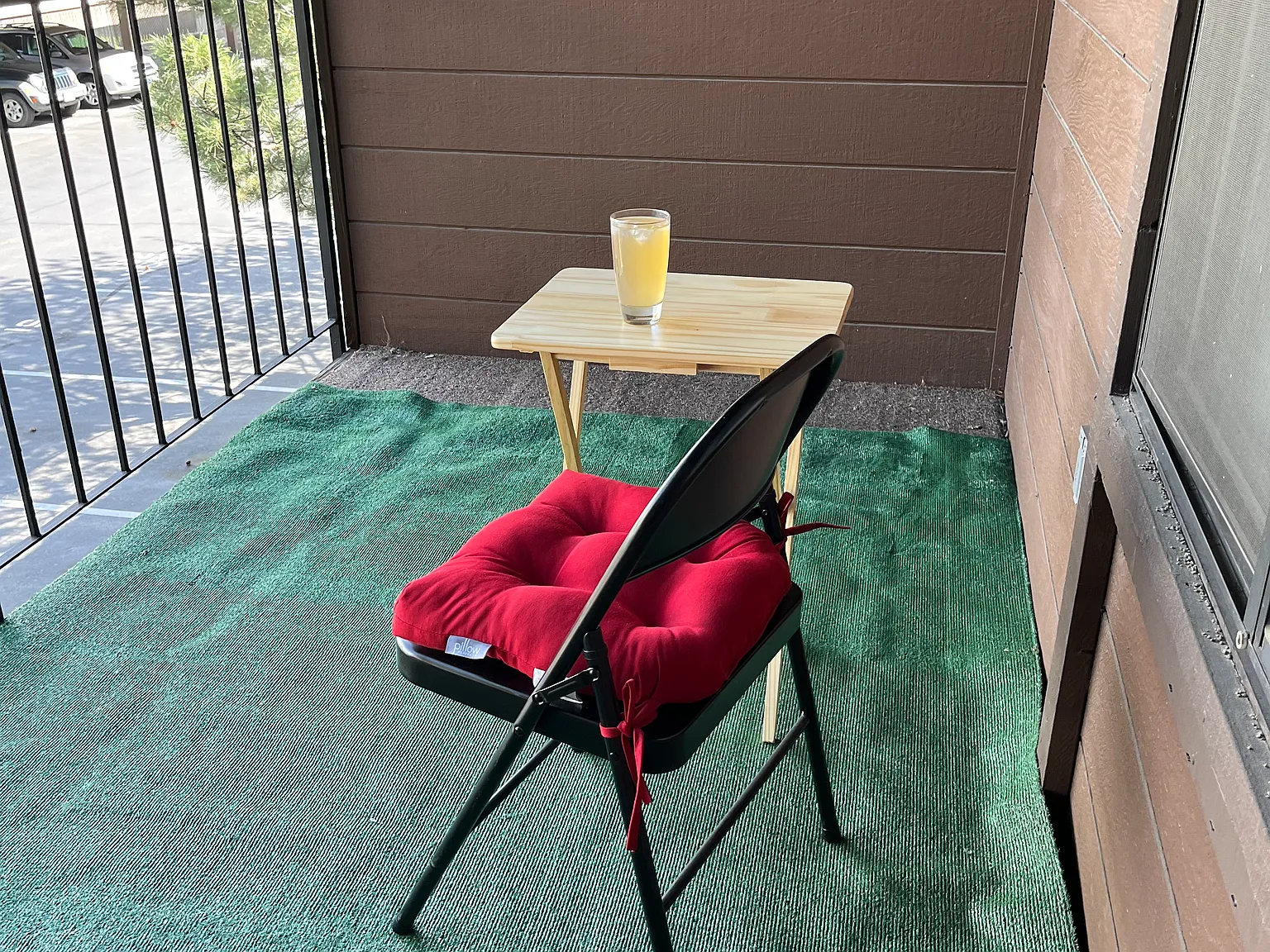 1465 E Peckham Ln — Photo 4
