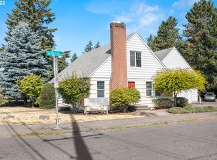 11781 NE Glisan St, Portland, OR 97220
