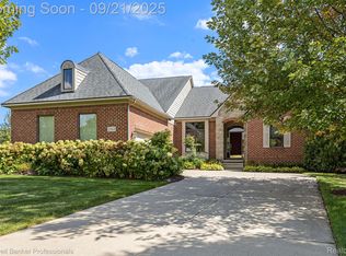 2313 Quaker Ridge Dr, Ann Arbor, MI 48108