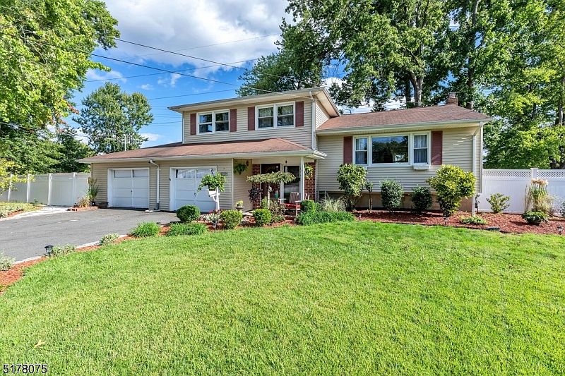 4 Braemar Cir, Cranford, NJ 07016 | Zillow