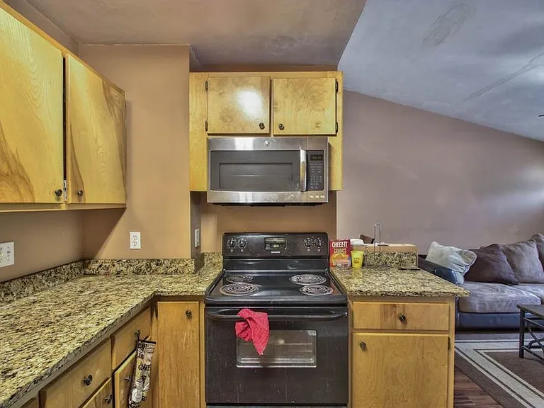 640 Eugenia St #204 — Photo 6