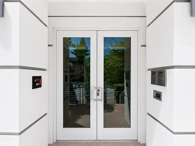401 N Serrano #Penthouse 3 — Photo 22
