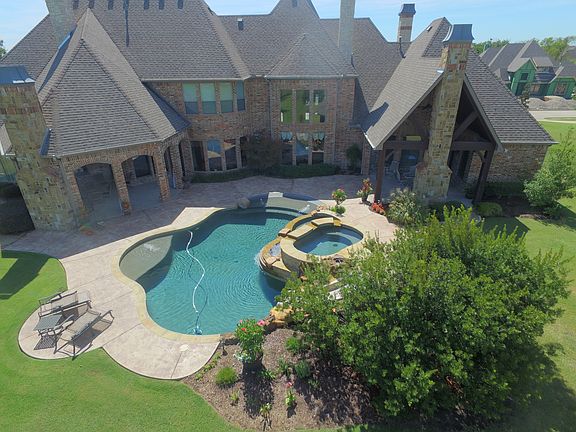 5th image of 1233 Manchester Dr