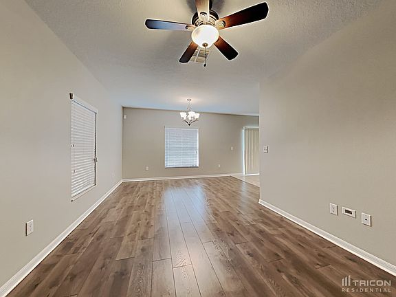 3rd image of 1124 Ballard Green Pl