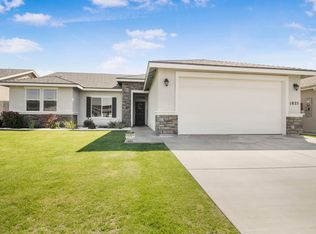 1825 W Date Ave, Porterville, CA 93257