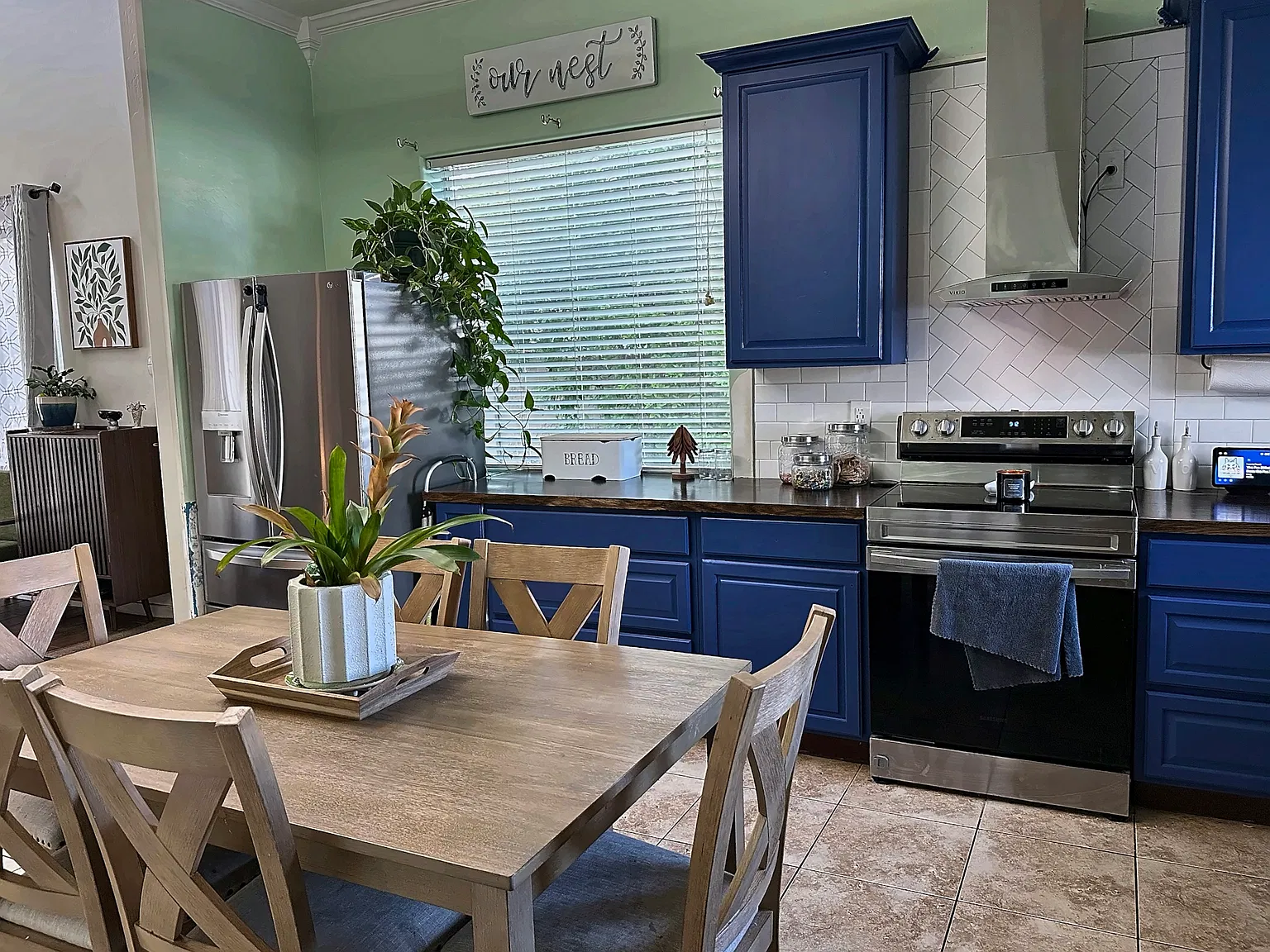3 bed, 2.5 bath, $2,500 — Photo 3