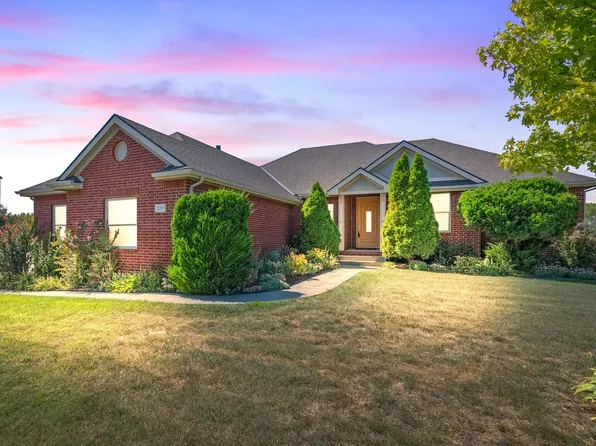 225 N Gateway Ct, Wichita, KS 67230