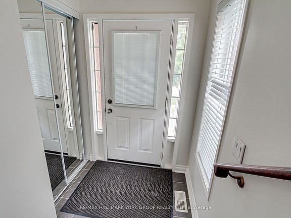 4th image of 39 Millcliff Cir