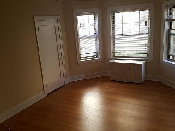 4th image of 917 Hinman Ave Ste 1