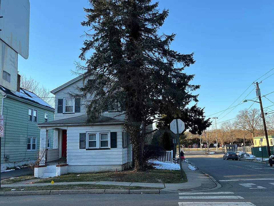 85 Birch Ave