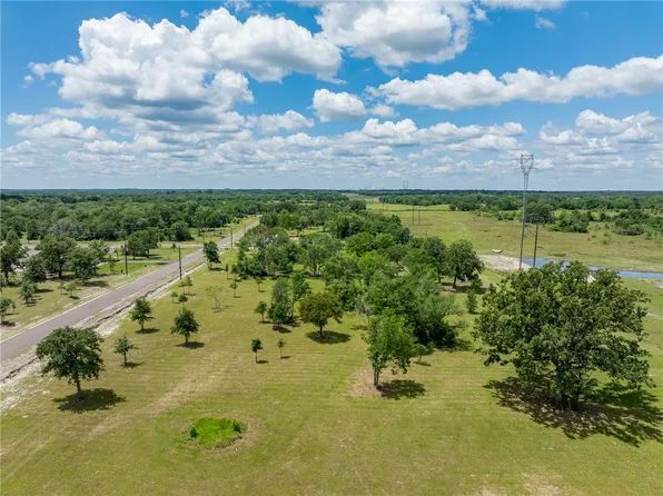 6731 Atakapan Trl, Bedias, TX 77831